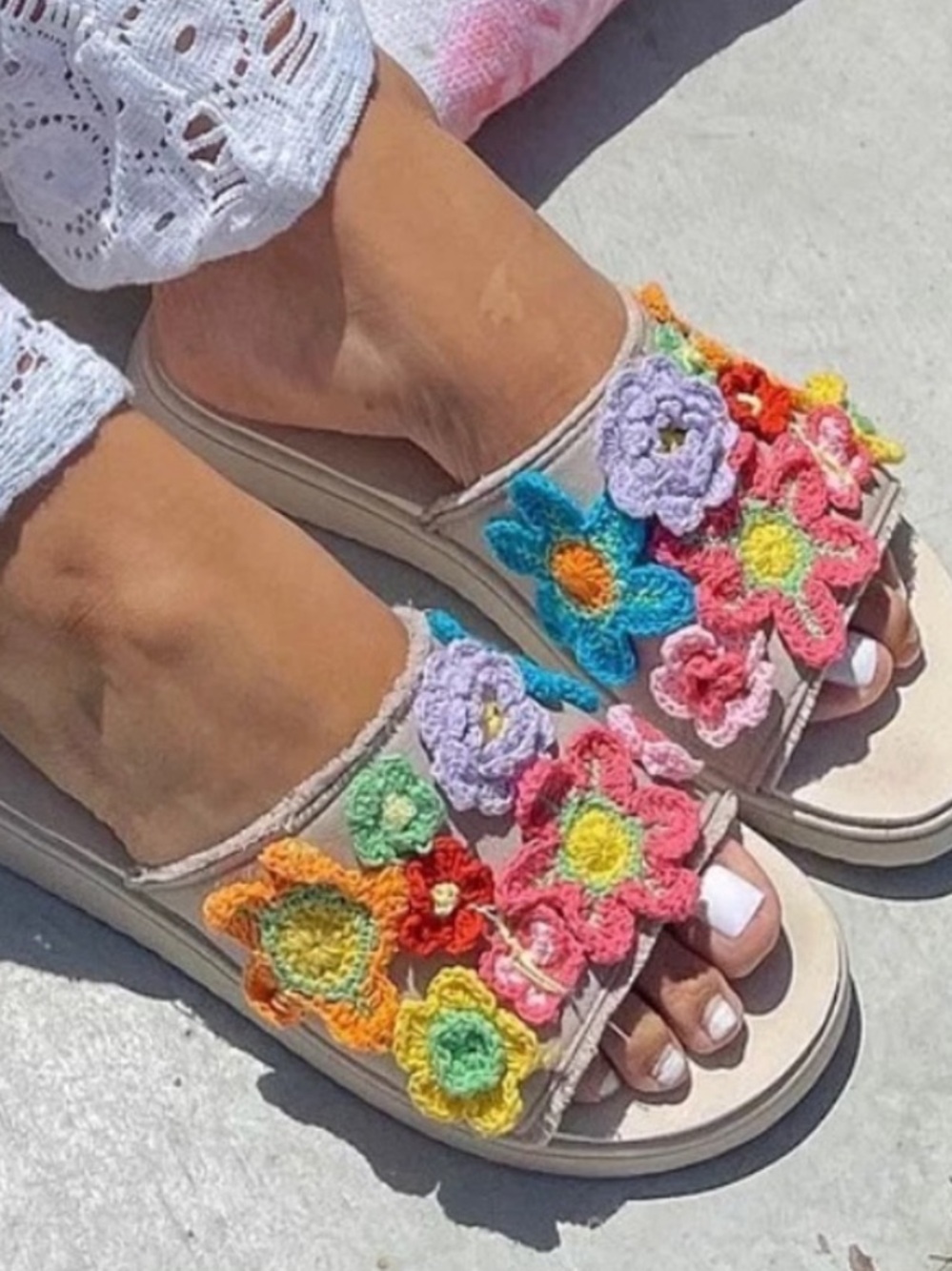 Rocket Dog NWOB Mult-color Floral Crochet Slip-On Slide Sandals
